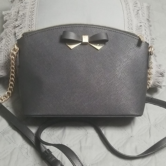 Anne Klein Handbags - Anne Klein Cross Body Purse🌹